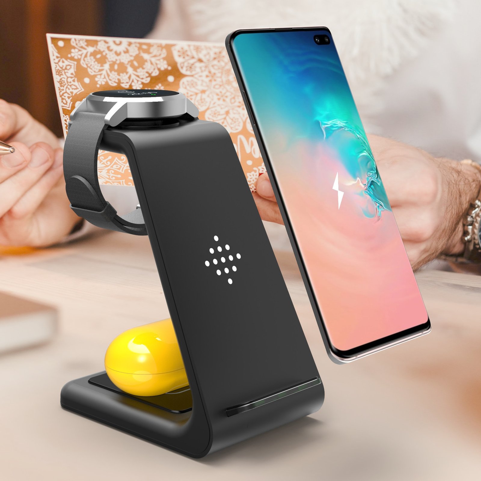 3 In 1 Fast Charging Station Wireless Charger Stand Wireless Quick Charge Dock For Phone Holder - الصورة 7
