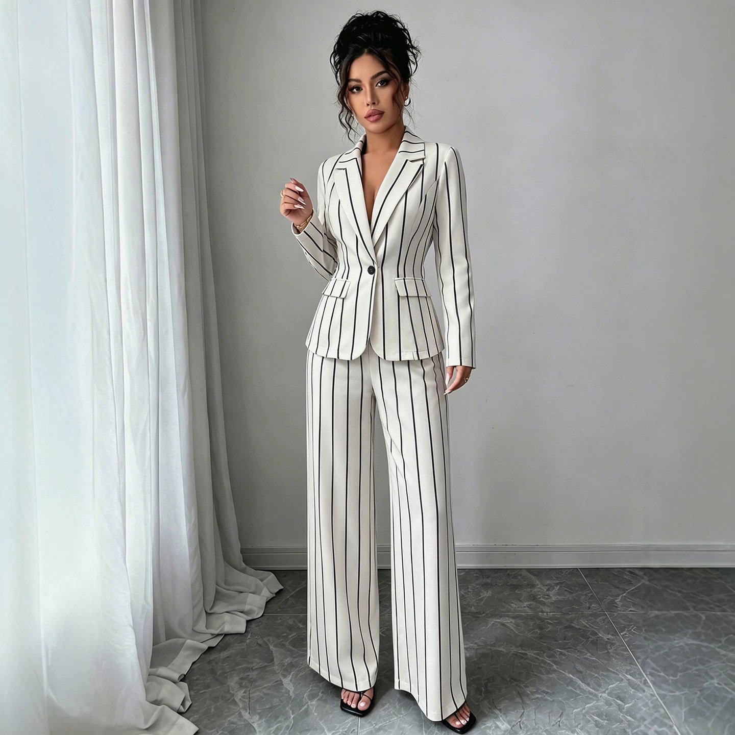 Elegant Vertical-striped Coat And High-waisted Wide-leg Pants For Women - الصورة 5