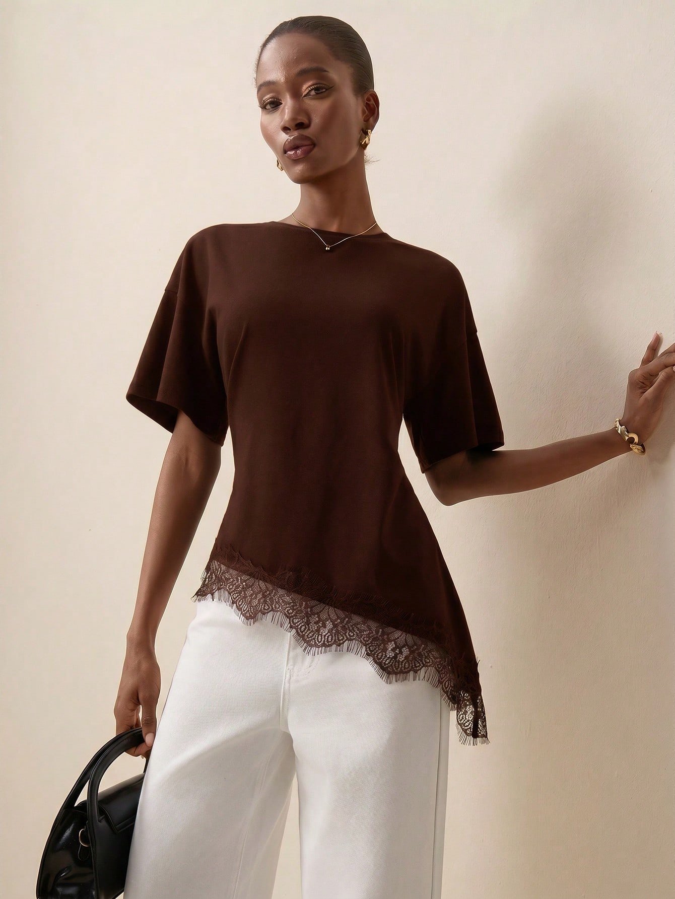 Summer Round-neck Hollow-out Lace-trimmed Short-sleeve Women's Top - الصورة 3