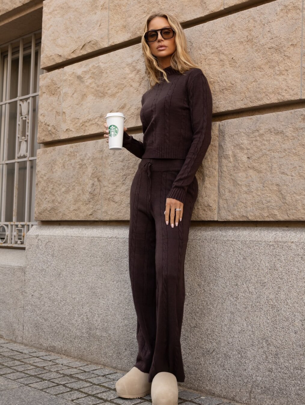Short Sweater And Straight-leg Floor-length Wide-leg Pants Two-piece Set For Womens Fallwinter Wear - الصورة 7