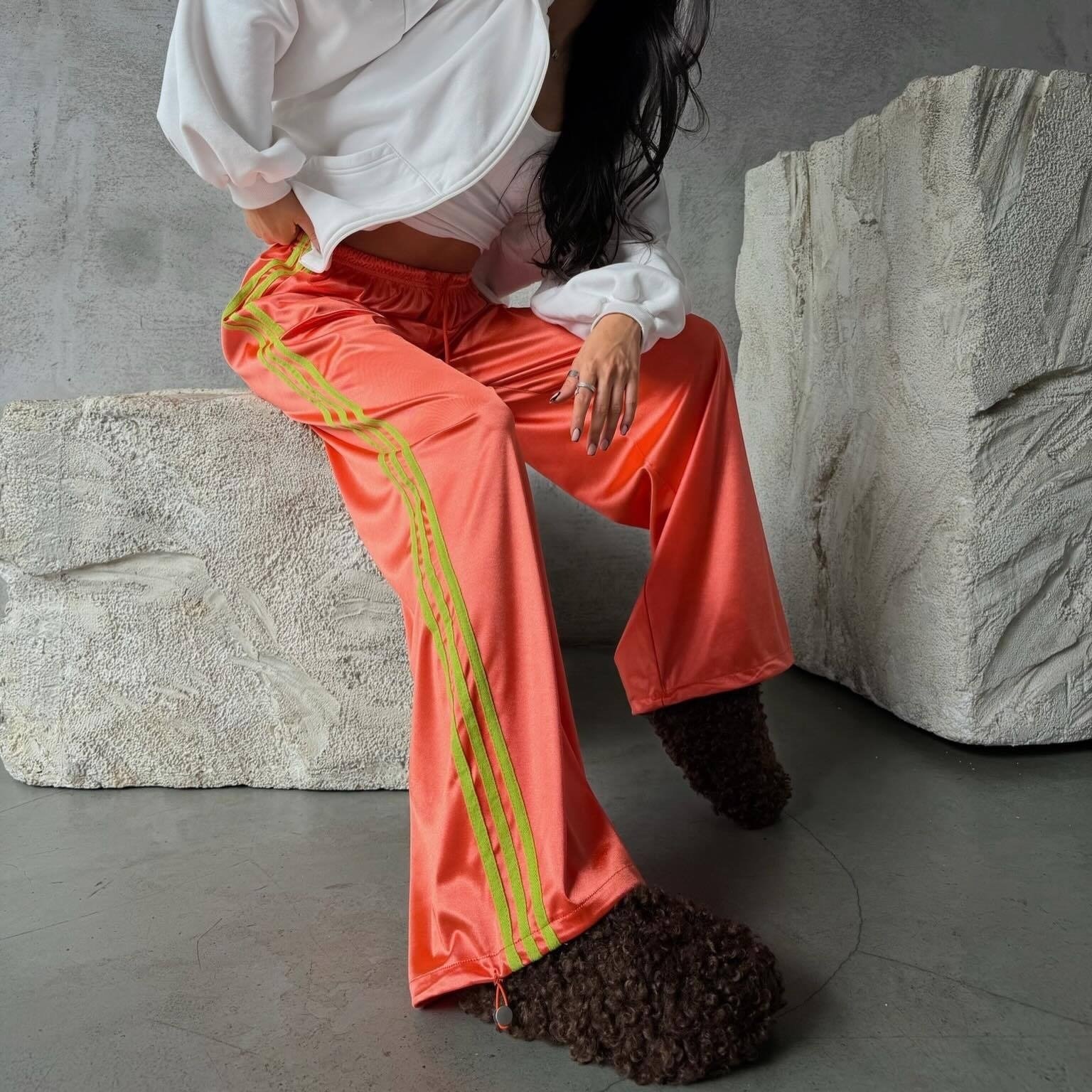Casual Street-style Lace-up Three-stripe Pants - الصورة 5