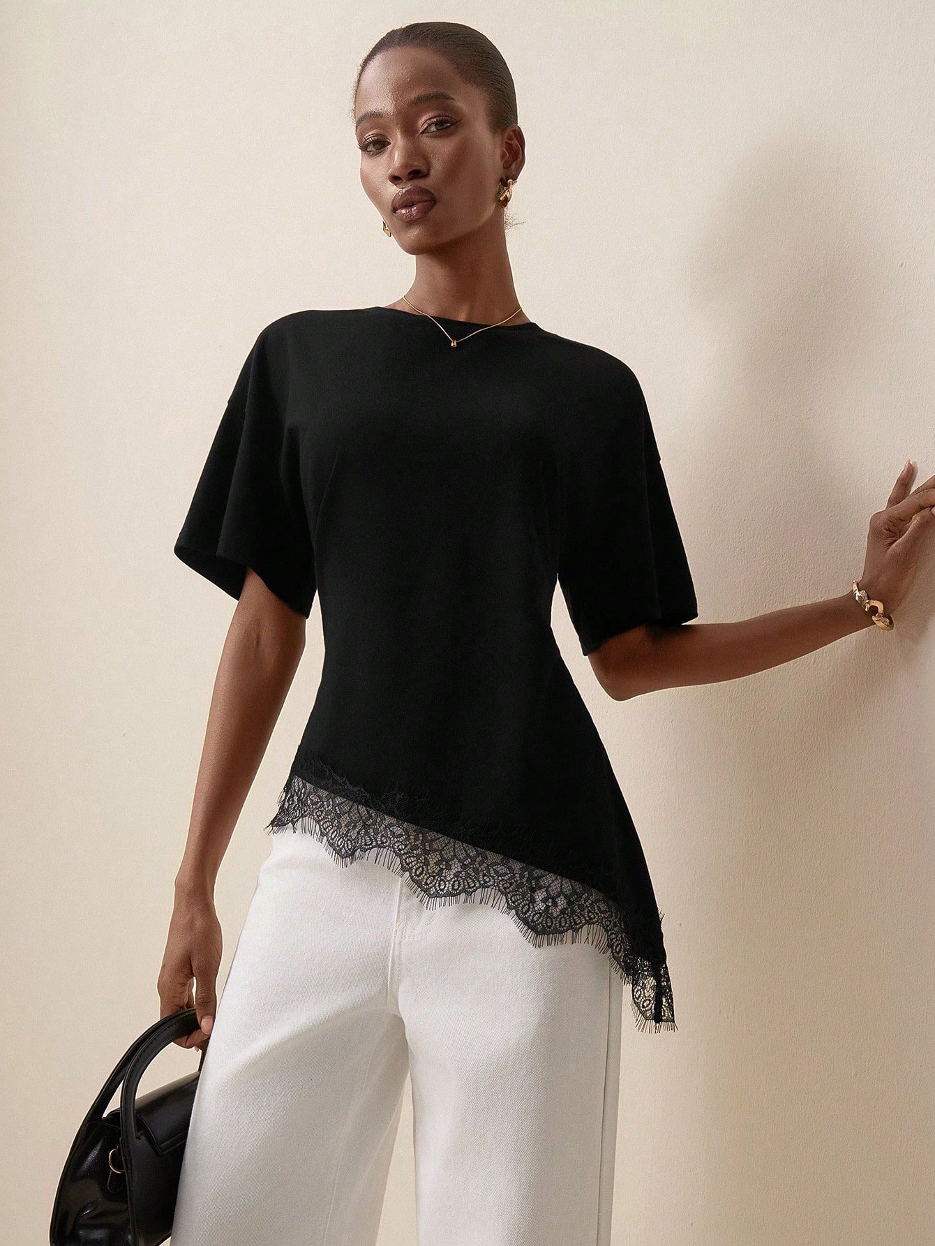 Summer Round-neck Hollow-out Lace-trimmed Short-sleeve Women's Top - الصورة 2