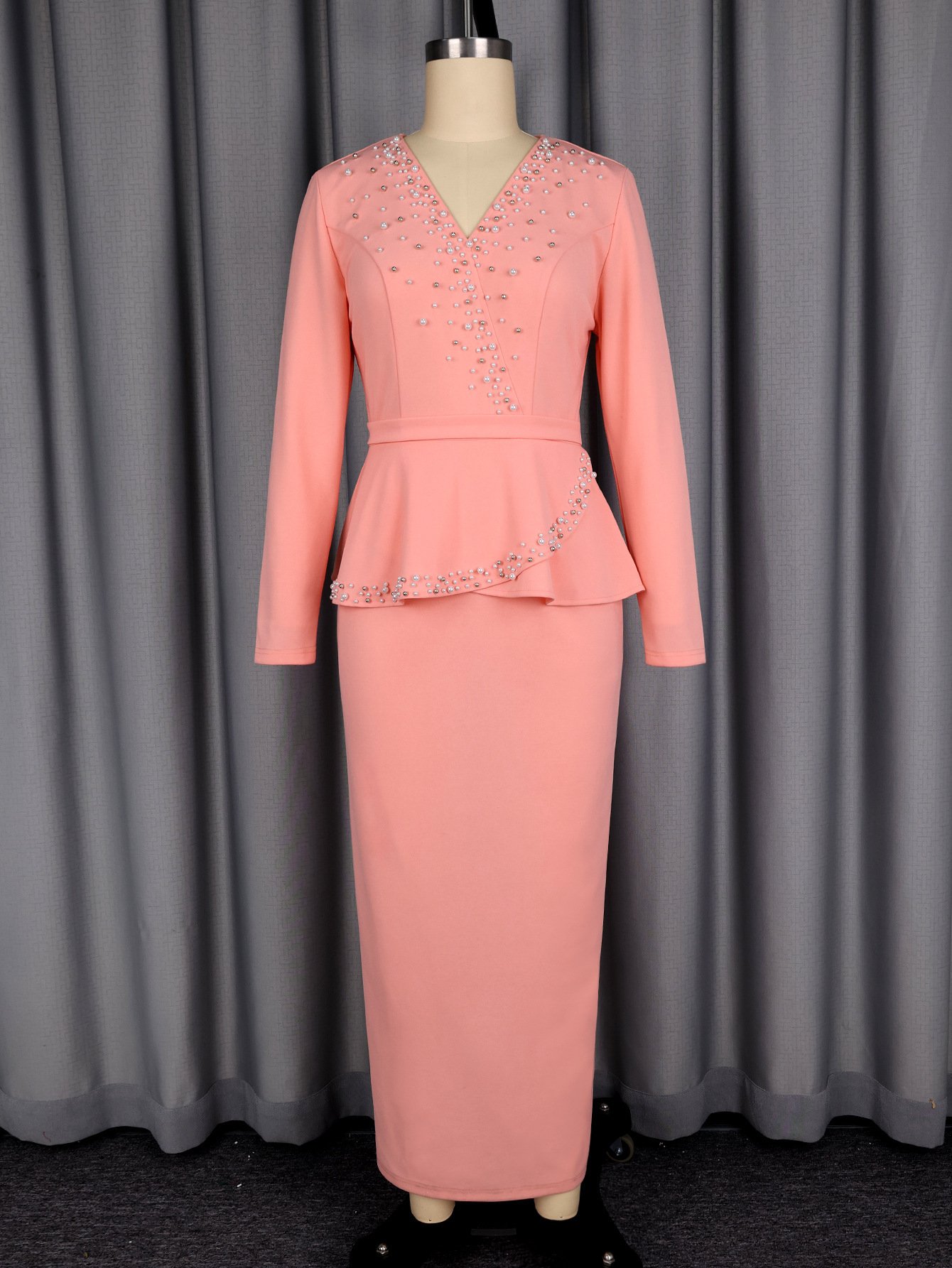 Elegant Banquet And Commute Dress With Ruffled Sleeves And A Fitted Waist - الصورة 7