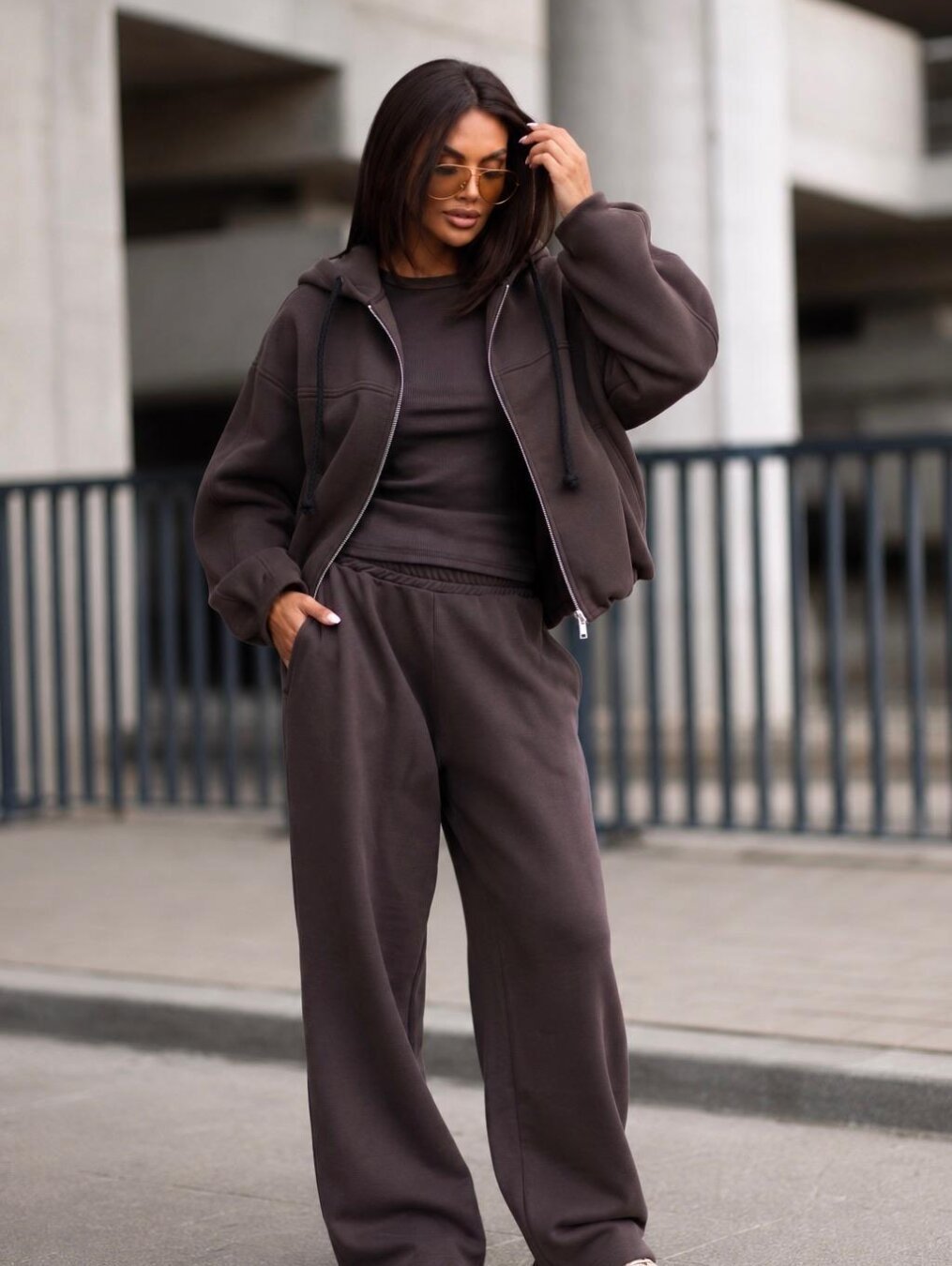 Women's Two-piece Set Zip-up Hooded Sweatshirt And Wide-leg Trousers - الصورة 2