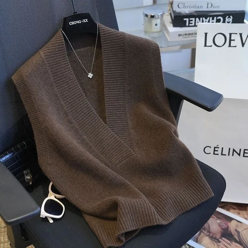 Solid-color Large V-neck Loose-fitting Knit Vest - الصورة 4