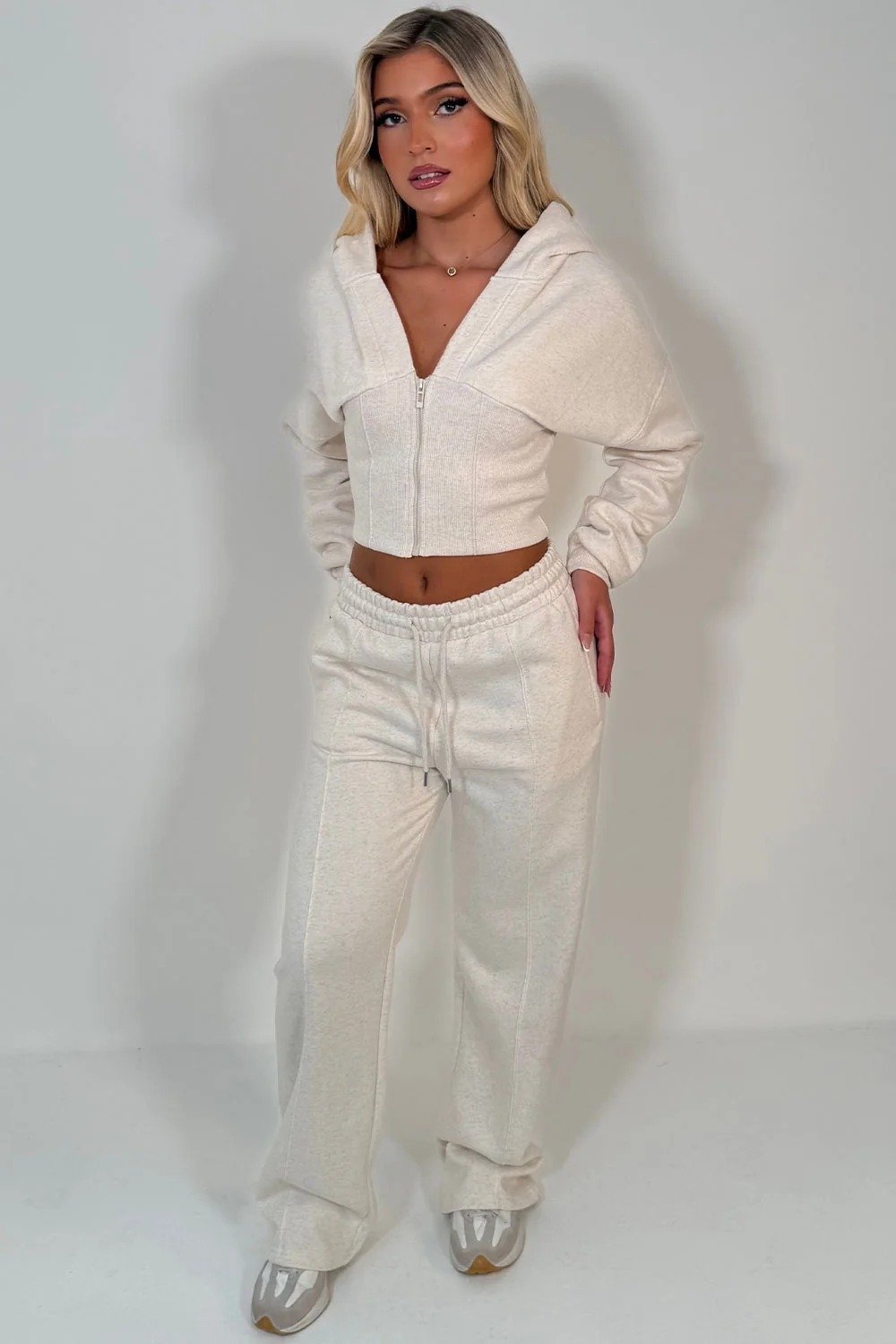 New Autumnwinter Long-sleeve Pants Set With Ribbed Patchwork And A Hooded Cardigan For Women - الصورة 7