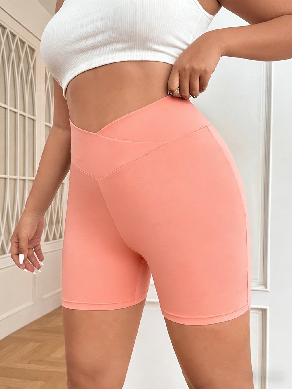 Plus Size Crossover High Waisted Biker Shorts For Women, Tummy Control Yoga Shorts, Butt Lifting Compression Workout Athletic Shorts, Gym Running Shorts - الصورة 3